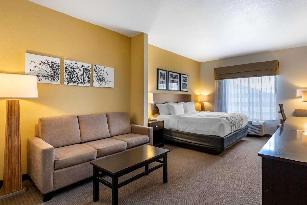 Sleep Inn & Suites Miles City Bagian luar foto
